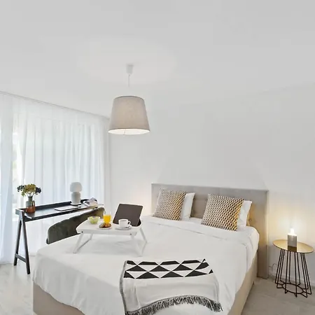 Olympia Homes Beautifully Furnished Flats *