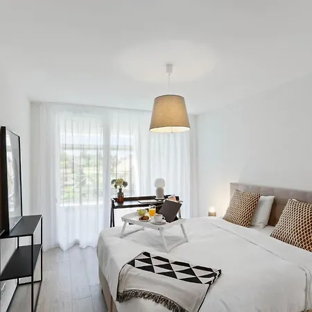 Olympia Homes Beautifully Furnished Flats *