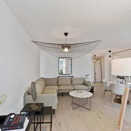 Olympia Homes Beautifully Furnished Flats *